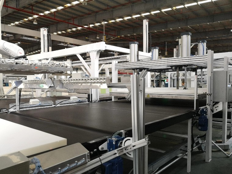 突破性進(jìn)展！全伺服床墊機(jī)專用4040鋁型材解決方案