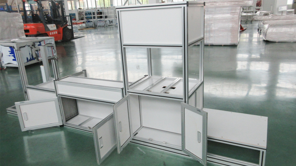 設(shè)備防塵罩由哪些結(jié)構(gòu)組成？