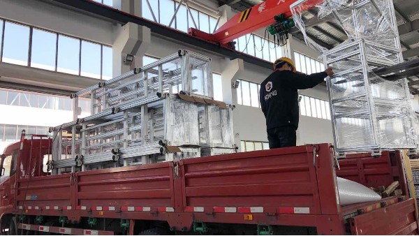 定制鋁型材完美發(fā)貨，精準(zhǔn)滿(mǎn)足您的每一個(gè)需求！